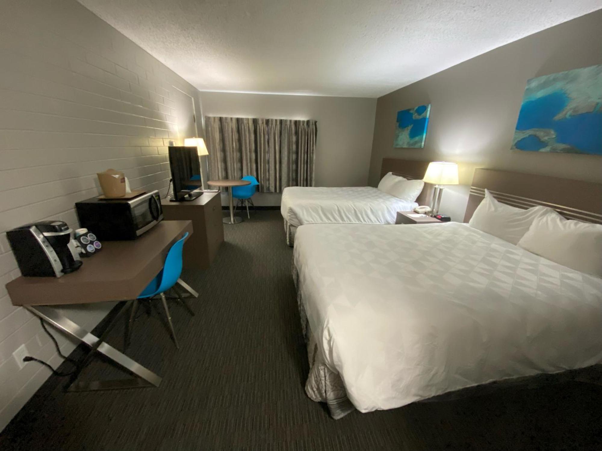 Travelodge By Wyndham グランド・プレーリー エクステリア 写真