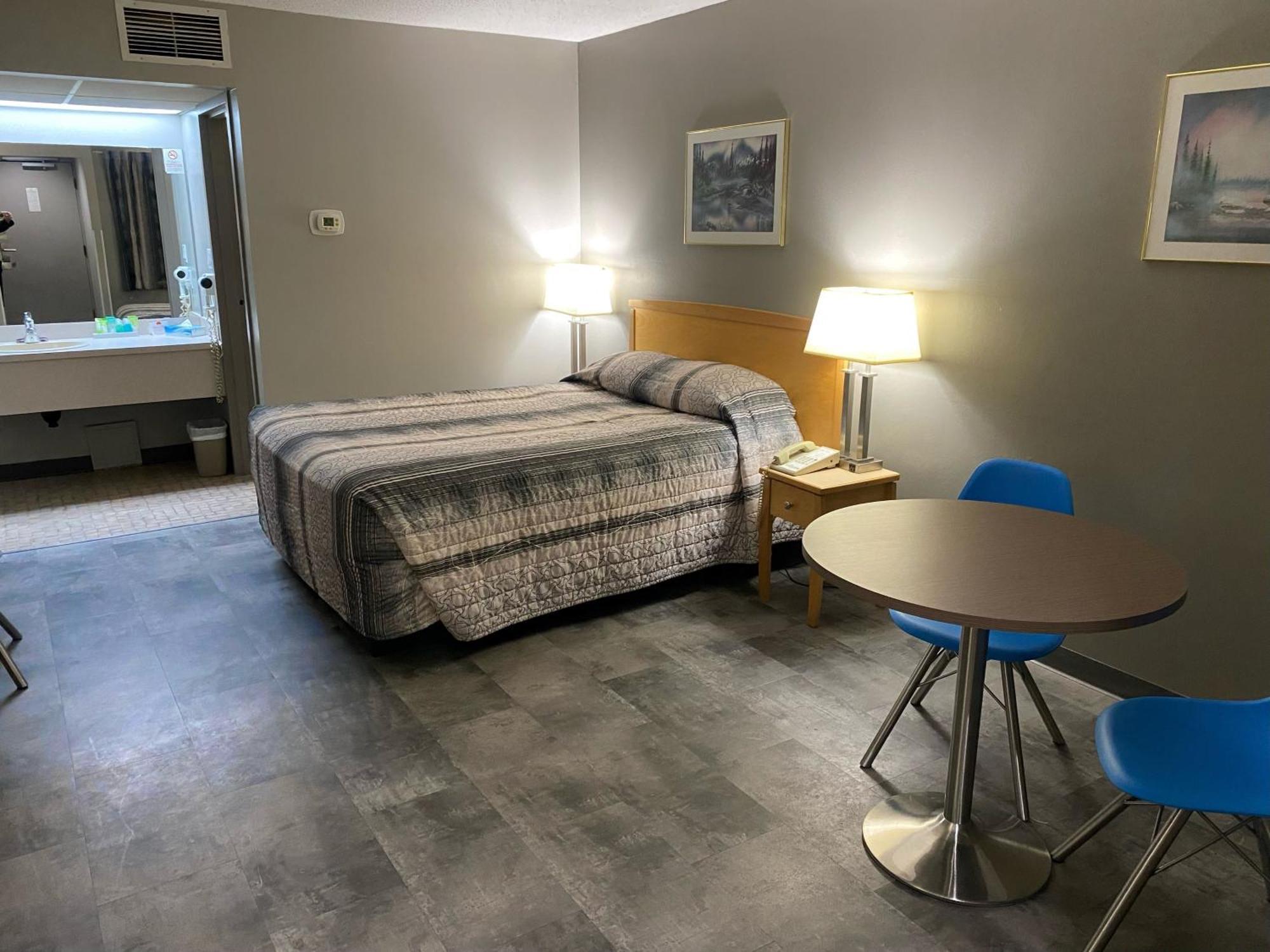 Travelodge By Wyndham グランド・プレーリー エクステリア 写真