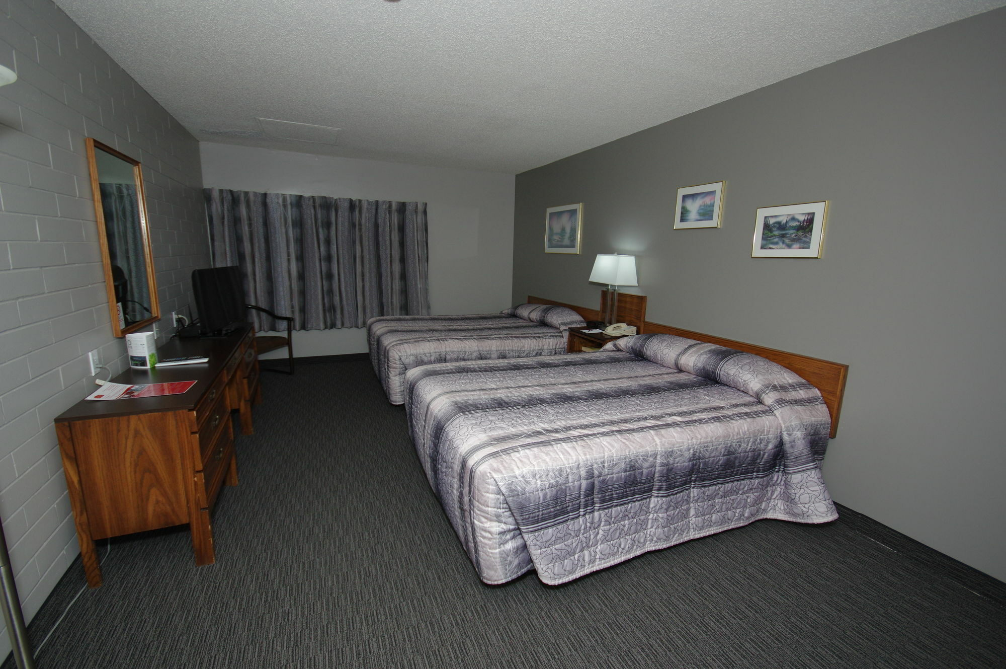 Travelodge By Wyndham グランド・プレーリー エクステリア 写真