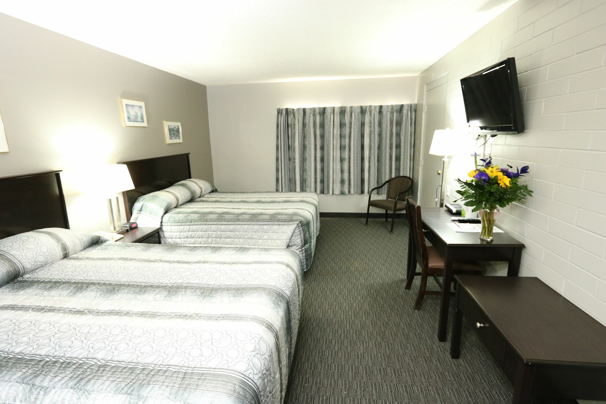 Travelodge By Wyndham グランド・プレーリー エクステリア 写真